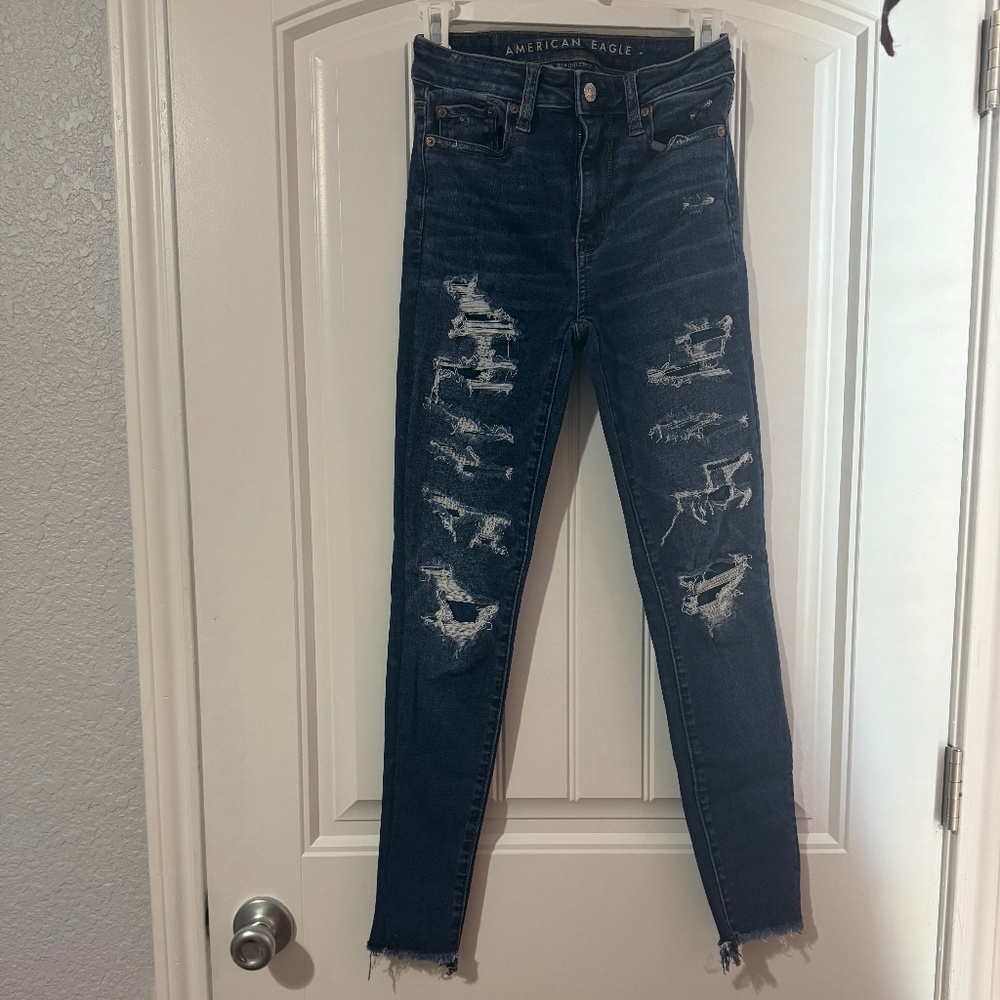 American Eagle distressed denim jeans